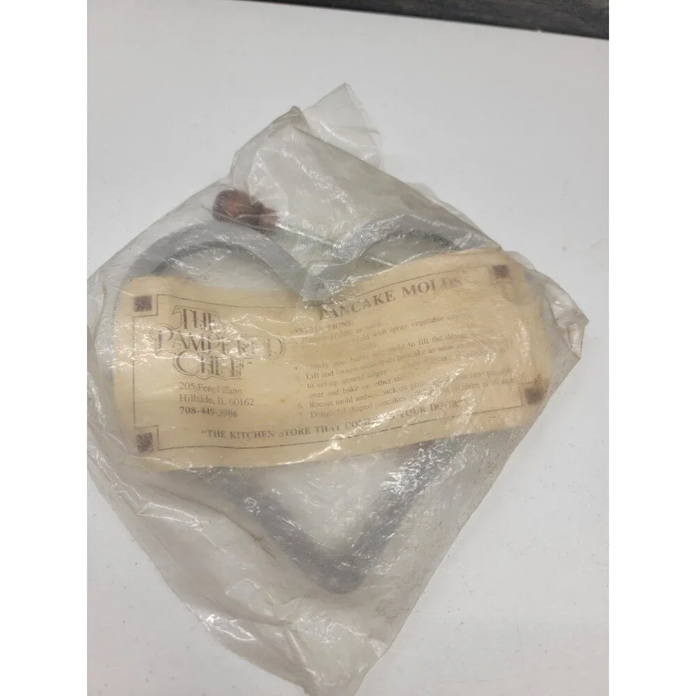 The Pampered Chef Non Stick Pancake Mold, Heart NIP